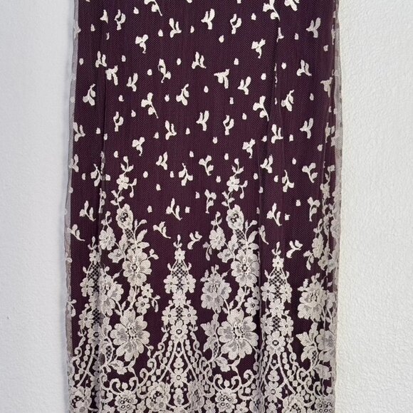 Vintage 90s Purple Stretch Mini Dress with Cream Lace Overlay – Made in France - Picture 5 of 5